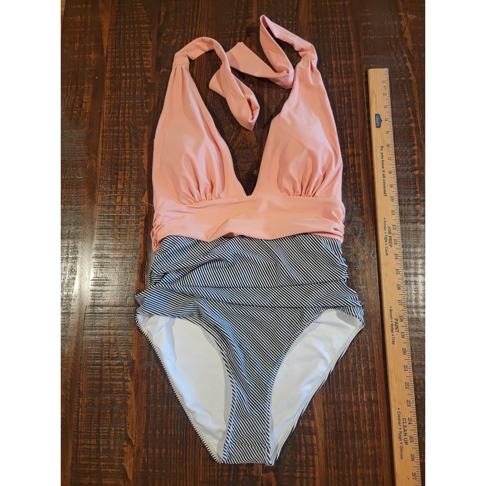 NWOT Cupshe Womens One Piece Swimsuit Size Large Peach black and‎ white stripe